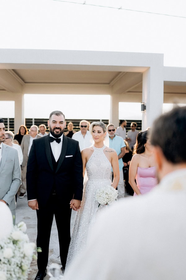 Summer Minimal Chic Wedding With White Hydrangeas And Babys Breath