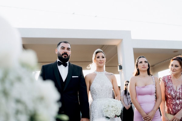 Summer Minimal Chic Wedding With White Hydrangeas And Babys Breath
