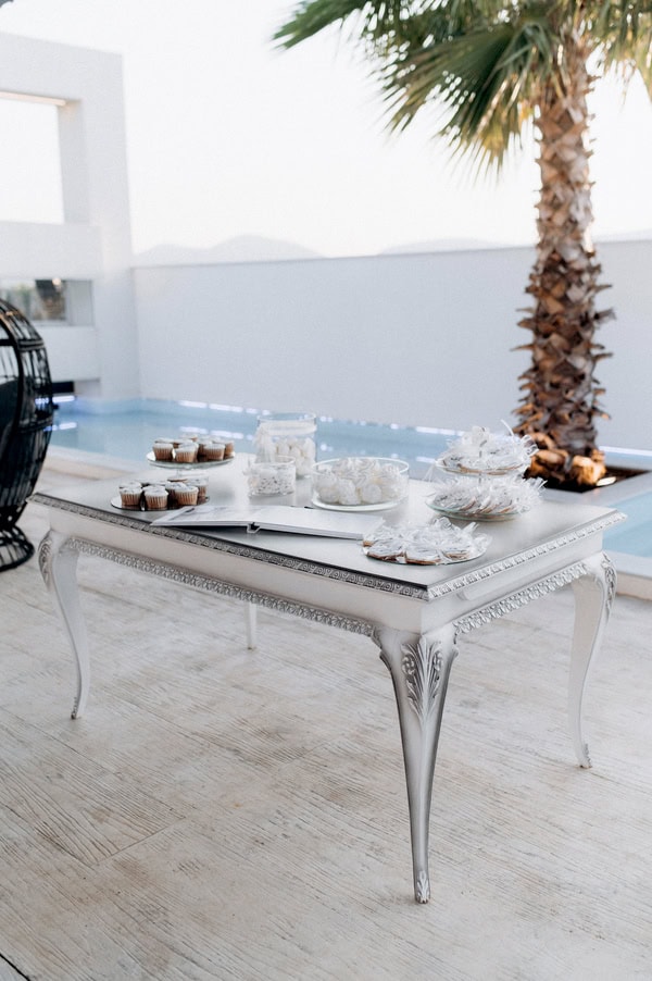 Summer Minimal Chic Wedding With White Hydrangeas And Babys Breath