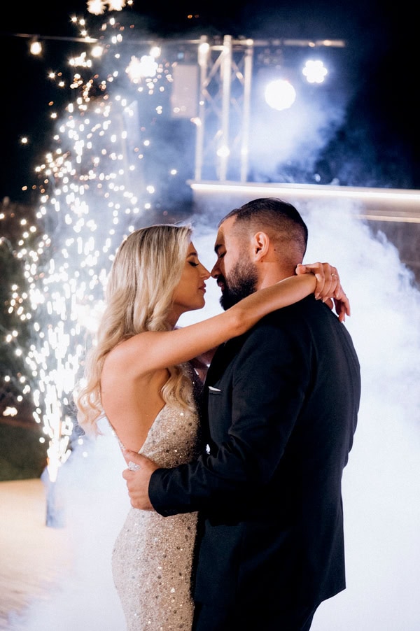 Summer Minimal Chic Wedding With White Hydrangeas And Babys Breath
