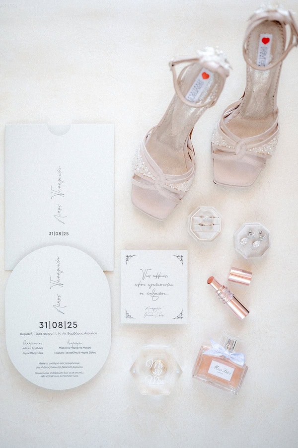 Summer Wedding In Agrinio With White Hydrangeas And Roses