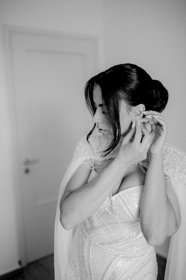 Summer Wedding In Agrinio With White Hydrangeas And Roses