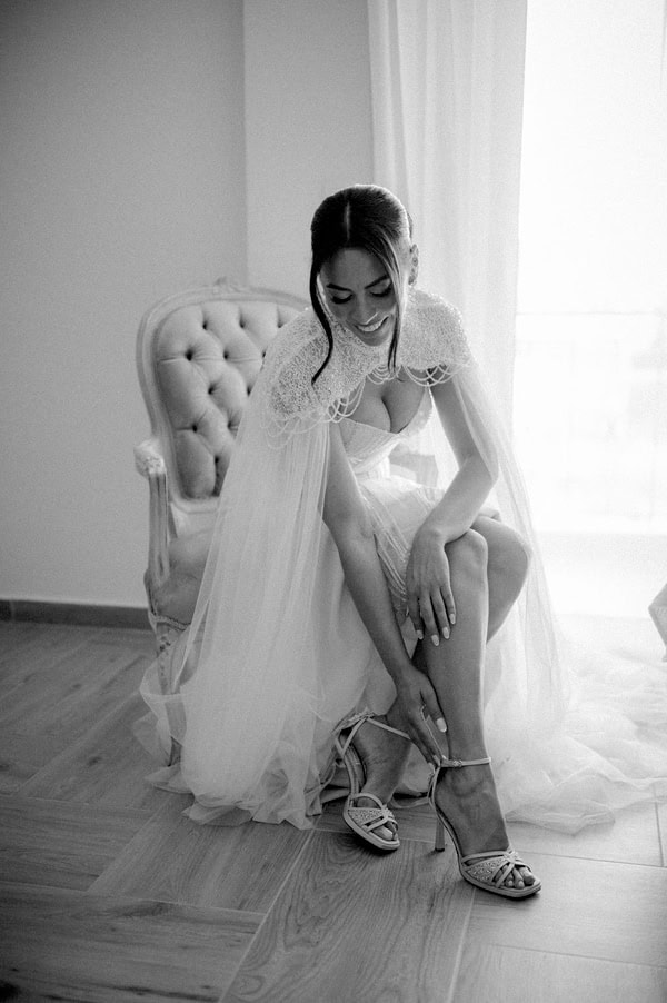 Summer Wedding In Agrinio With White Hydrangeas And Roses