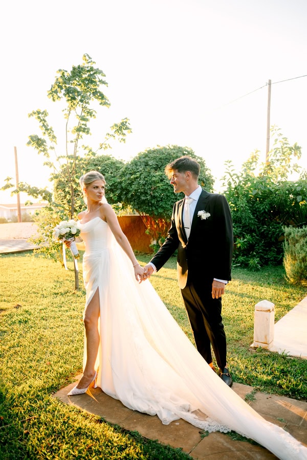 Summer Wedding In Pyrgos With Romantic Details