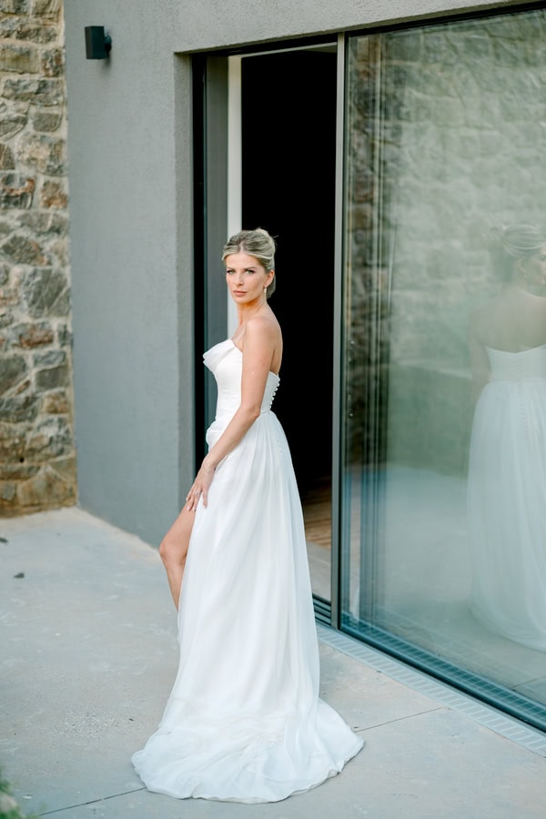 Summer Wedding In Pyrgos With Romantic Details