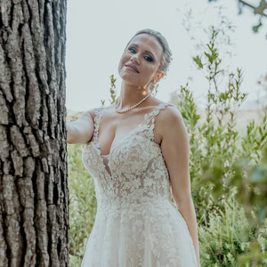 Καλοκαιρινός γάμος με ηλιοτρόπια στο Άλσος Νυμφών | Γιώτα & Ηλίας