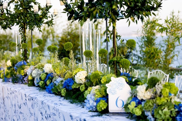Ιδέες για chic tablescape εμπνευσμένα από τη μεσογειακή φύση