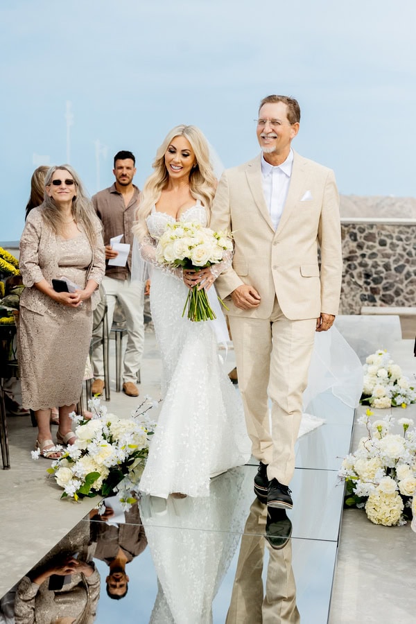 Modern Neutral Wedding With Breathtaking Views