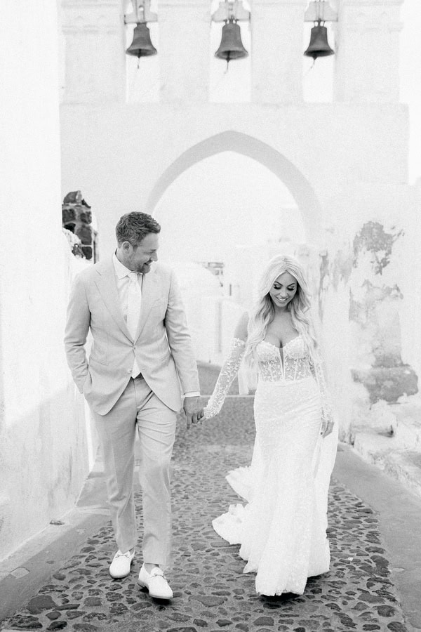 Modern Neutral Wedding With Breathtaking Views