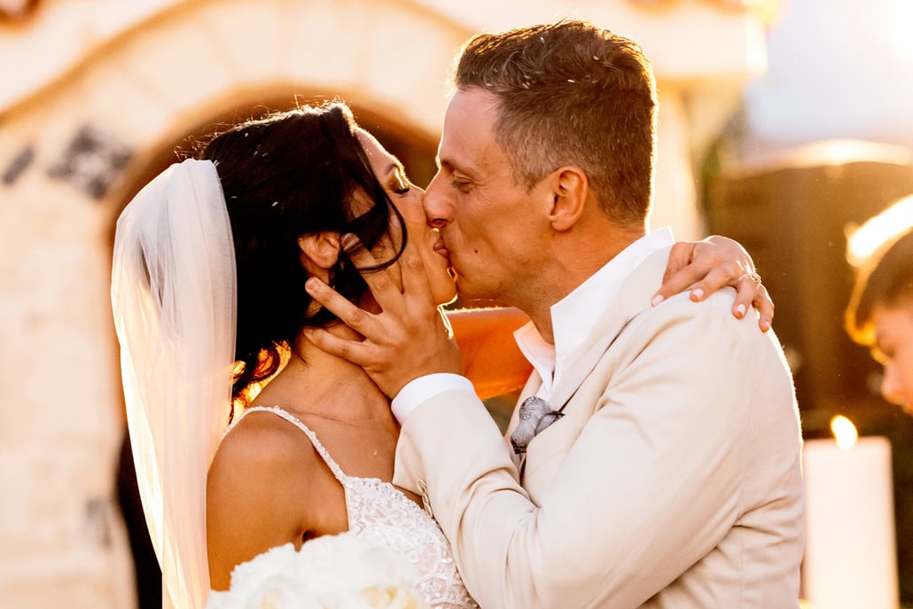 Ρομαντικός καλοκαιρινός γάμος στα Χανιά με chic λεπτομέρειες  | Κατερίνα & Σπύρος