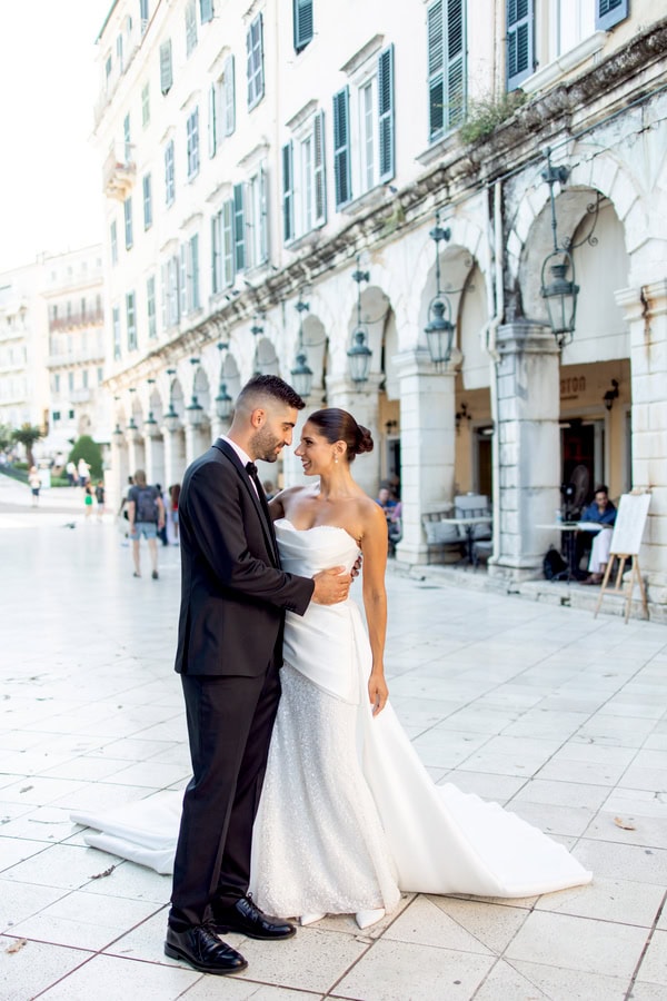 Romantic Wedding With White And Gold Details Patra