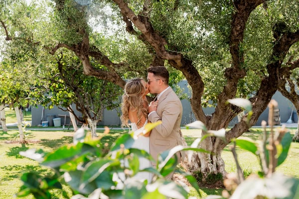 Summer Garden Style Wedding With Romantic Details