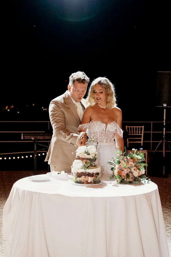 Summer Garden Style Wedding With Romantic Details