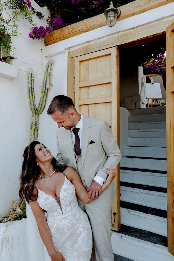 Summer Wedding Lythos White Flowers