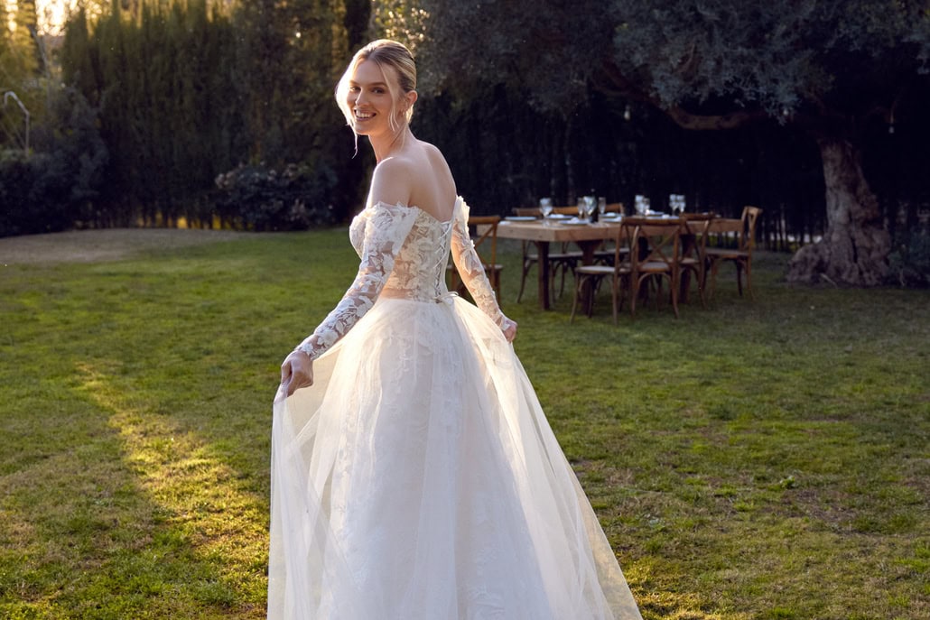 Η bohemian αισθητική των νυφικών Lilian West από Justin Alexander που θα σας μαγέψει