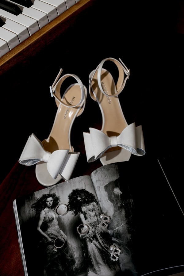 Beautiful Summer Wedding Blue Hues Chinoiserie Details