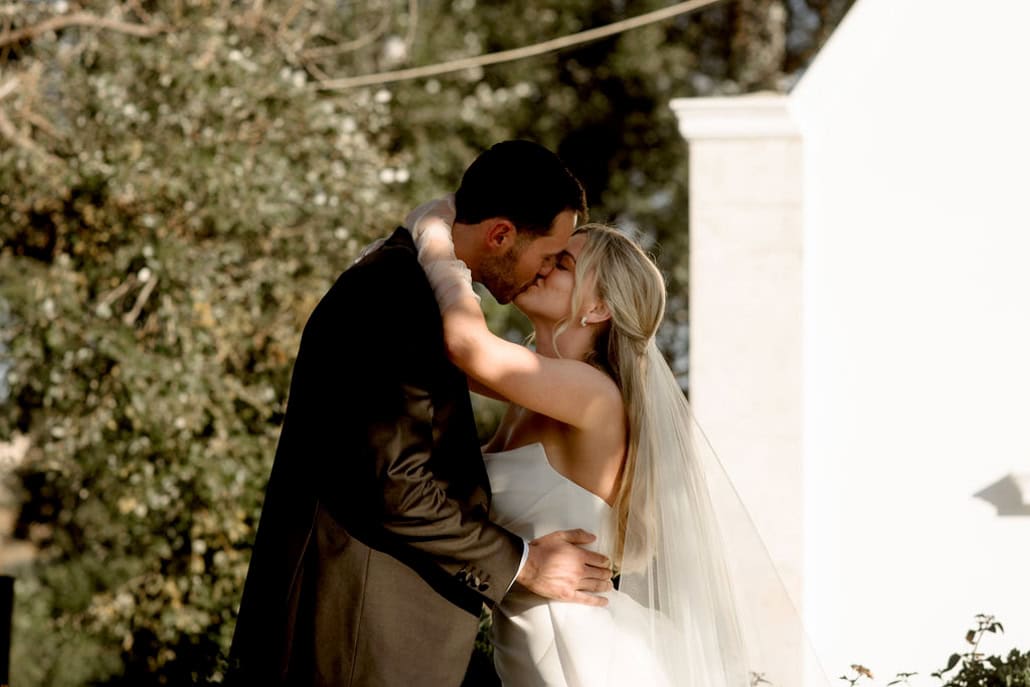 Ένας όμορφος γάμος στην Κρήτη με chic neutral αποχρώσεις | Danielle & Jordan