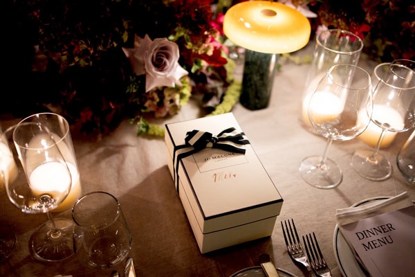 Chic Wedding Decor Ideas With Luxurious Details Bold Red Blooms