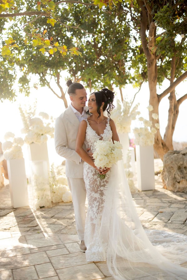 Destination Romantic Wedding Rethymno White  Blooms