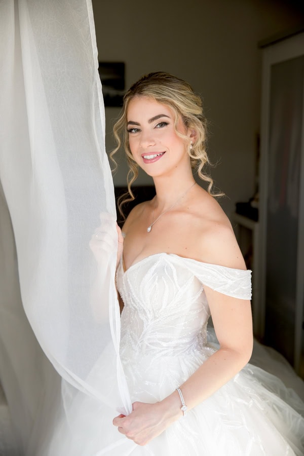 Military Wedding Thessaloniki White Flowers