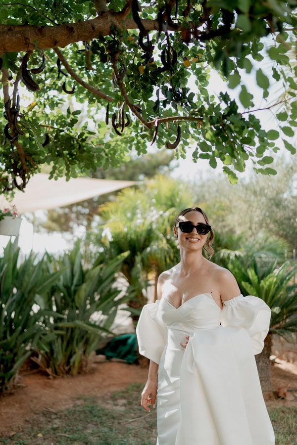 Romantic Chic Wedding Heraklio With White Flowers