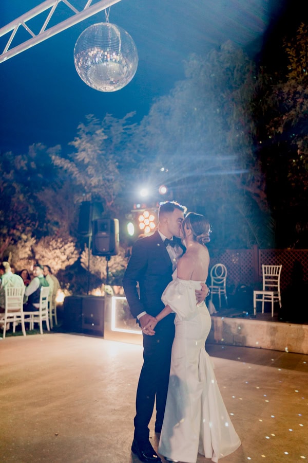 Romantic Chic Wedding Heraklio With White Flowers