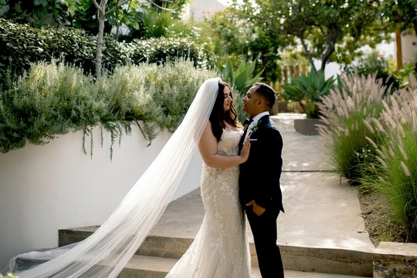 Ρομαντικός destination γάμος στo Minos Beach Art Hotel | Christina & Jeffrey