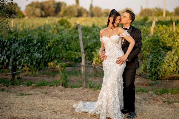 Romantic Next Day Shoot In Vineyard