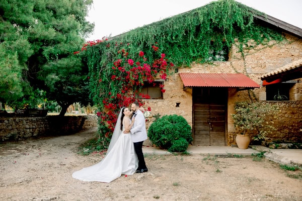 Romantic Summer Wedding With White And Gold Details