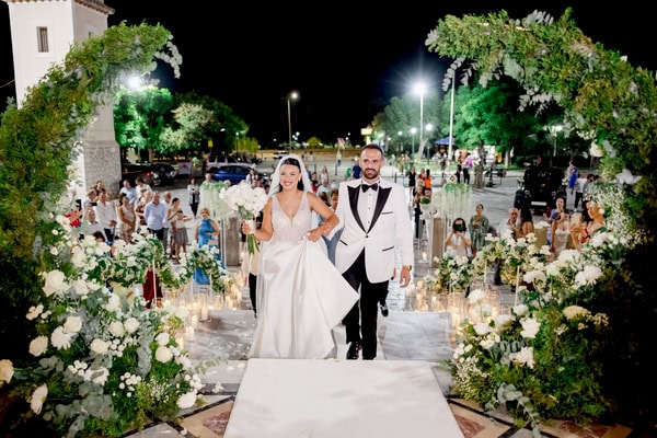 Romantic Summer Wedding With White And Gold Details