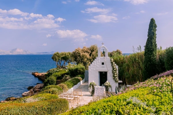 Romantic Wedding With White Florals