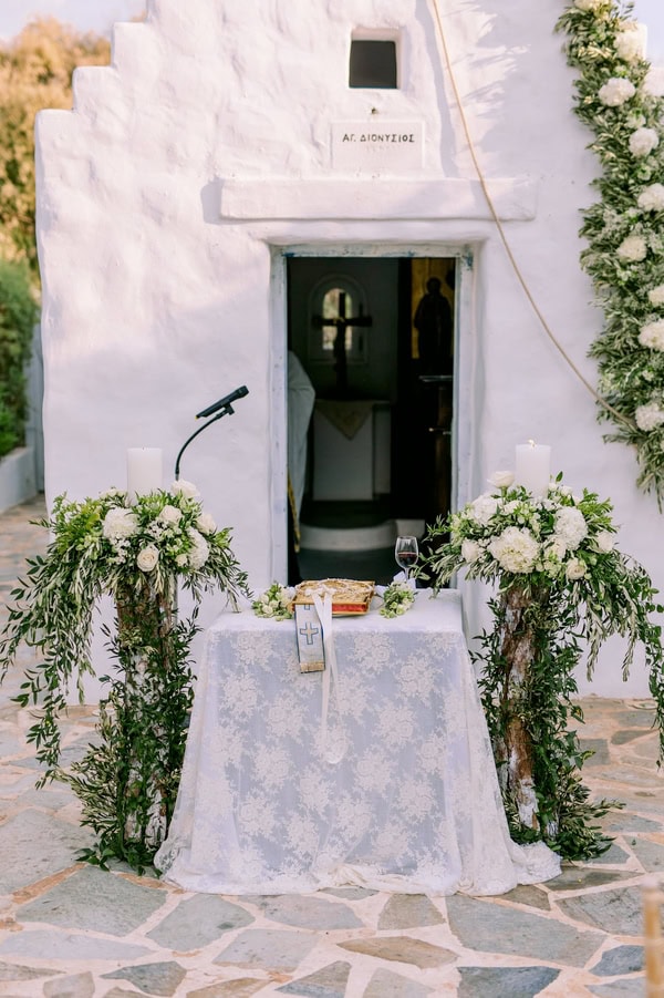 Romantic Wedding With White Florals