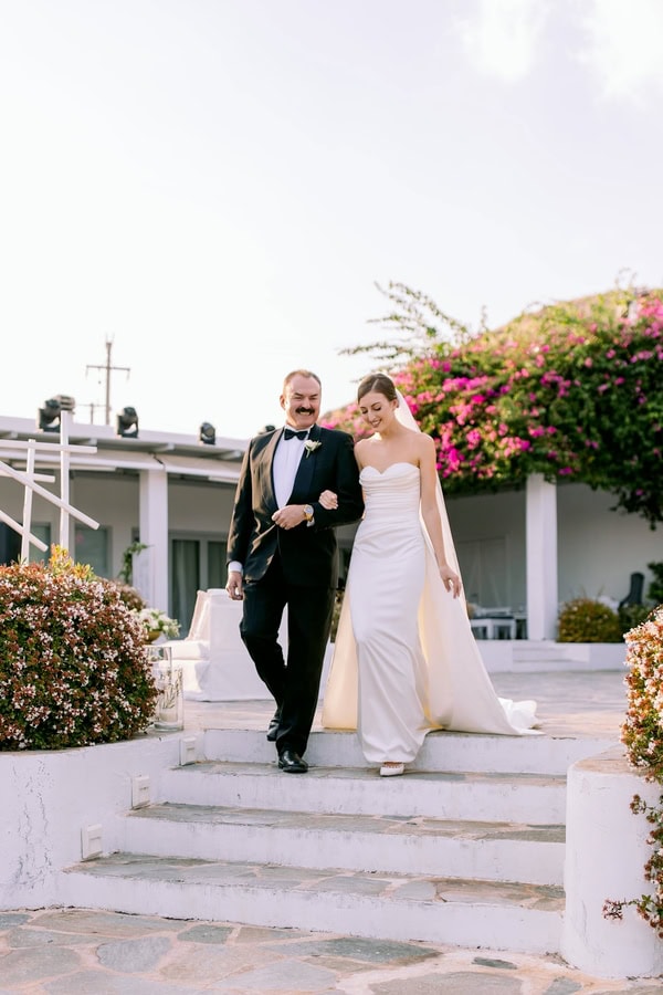 Romantic Wedding With White Florals