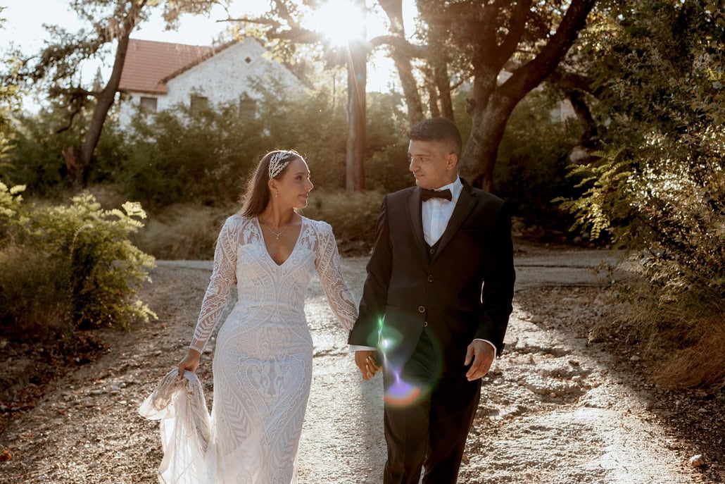 Rustic chic γάμος με παστέλ άνθη στους Αμπελώνες Μάρκου | Φωτεινή & Κωνσταντίνος