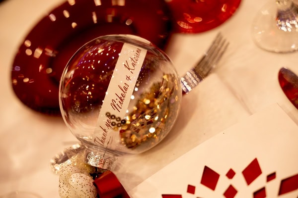 Stunning Christmas Wedding Deep Red Hues Luxurious Blooms