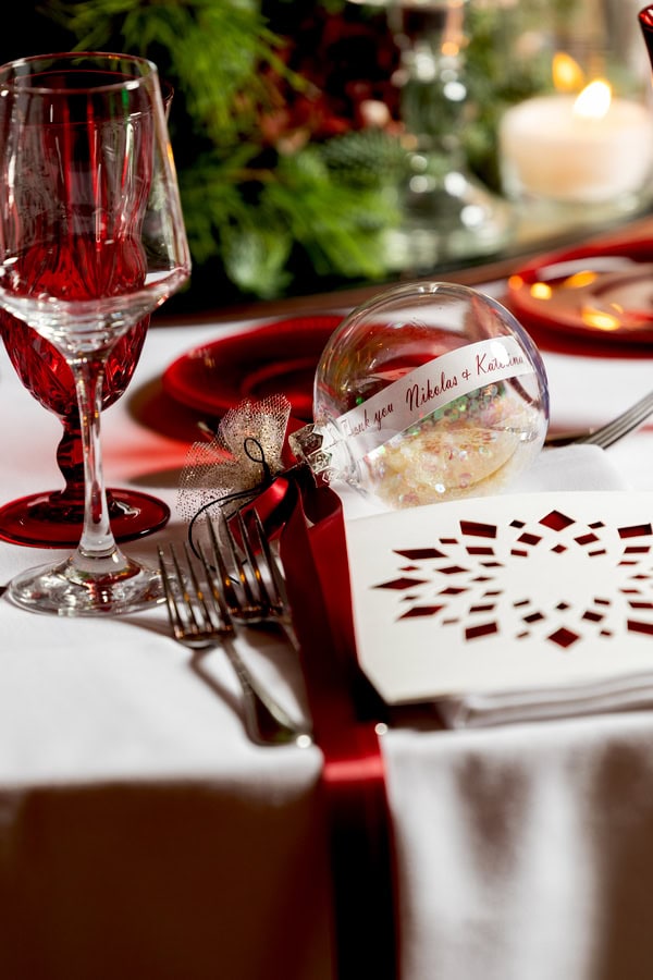 Stunning Christmas Wedding Deep Red Hues Luxurious Blooms