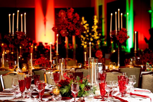 Stunning Christmas Wedding Deep Red Hues Luxurious Blooms
