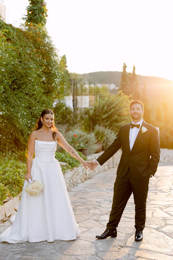 Summer Romantic Wedding In Kefalonia With White Florals
