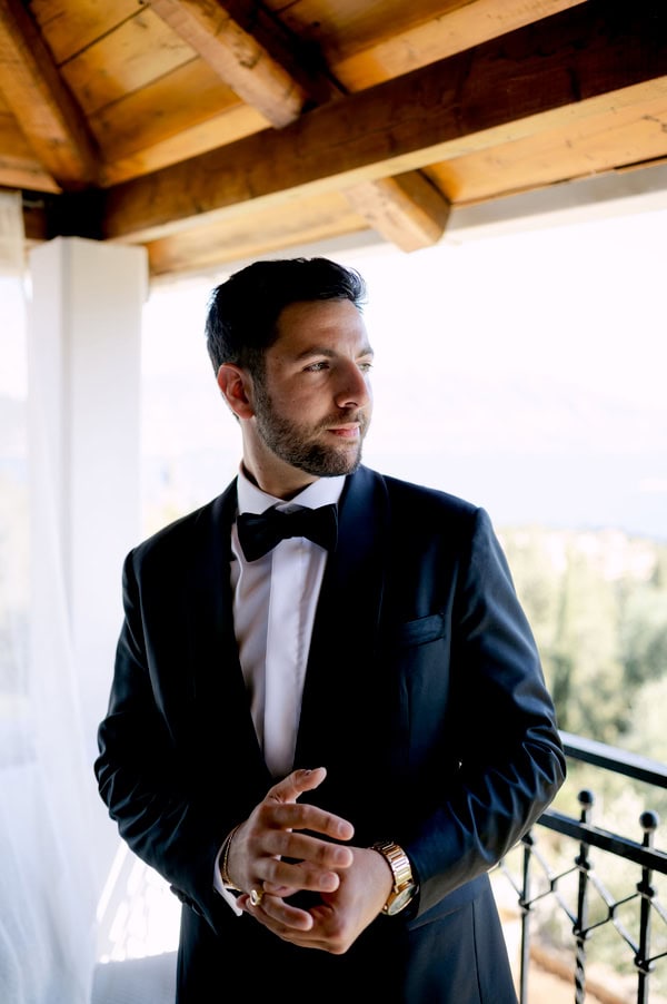 Summer Romantic Wedding In Kefalonia With White Florals