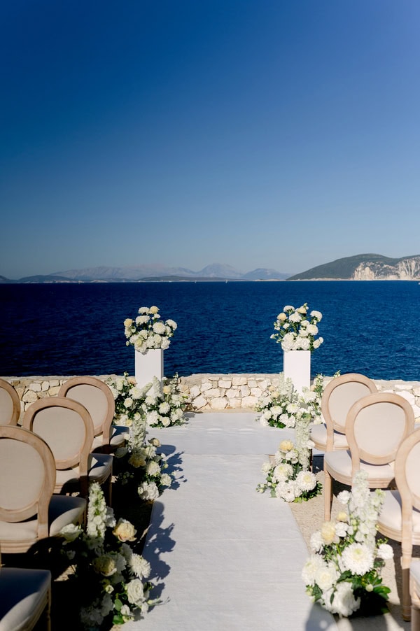 Summer Romantic Wedding In Kefalonia With White Florals