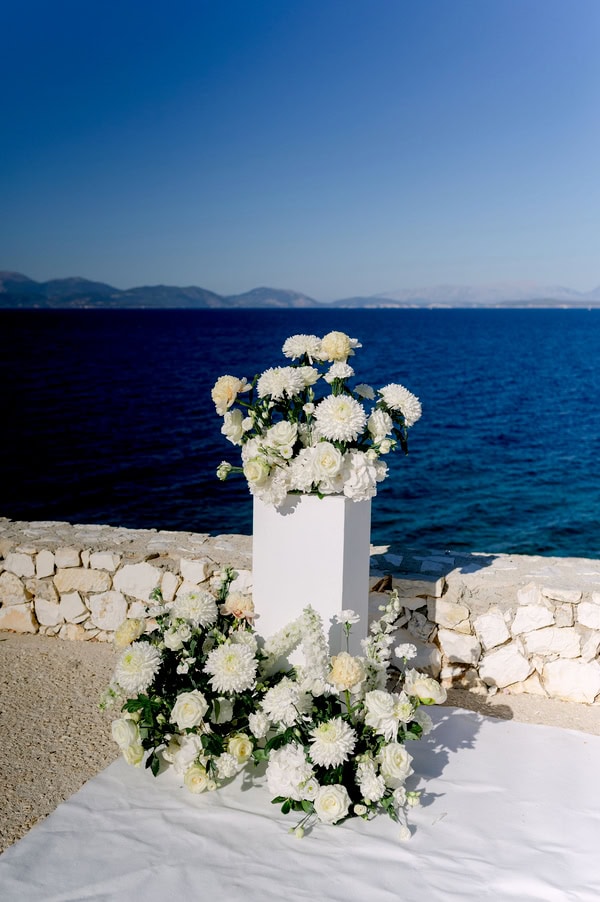 Summer Romantic Wedding In Kefalonia With White Florals