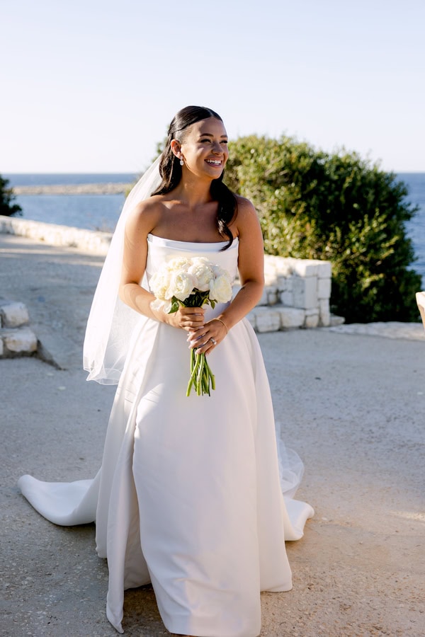 Summer Romantic Wedding In Kefalonia With White Florals