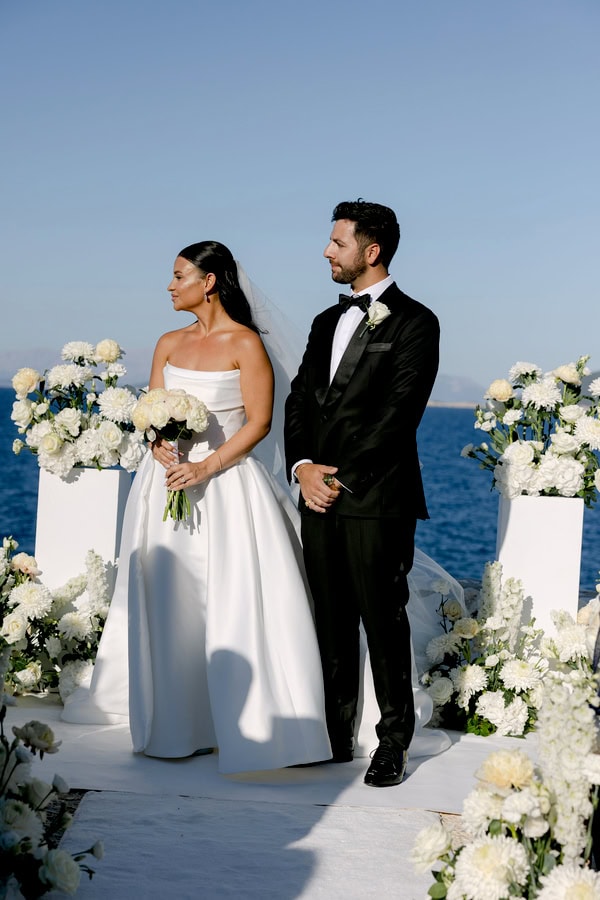 Summer Romantic Wedding In Kefalonia With White Florals