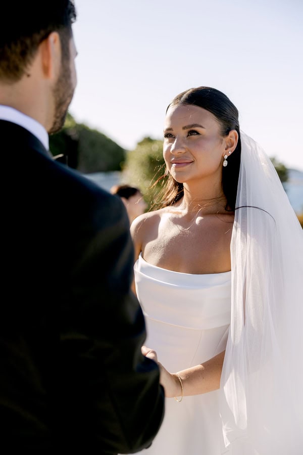 Summer Romantic Wedding In Kefalonia With White Florals