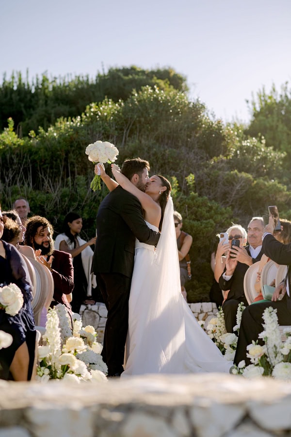 Summer Romantic Wedding In Kefalonia With White Florals