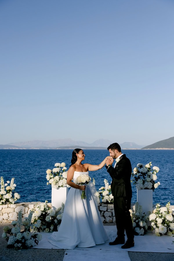Summer Romantic Wedding In Kefalonia With White Florals