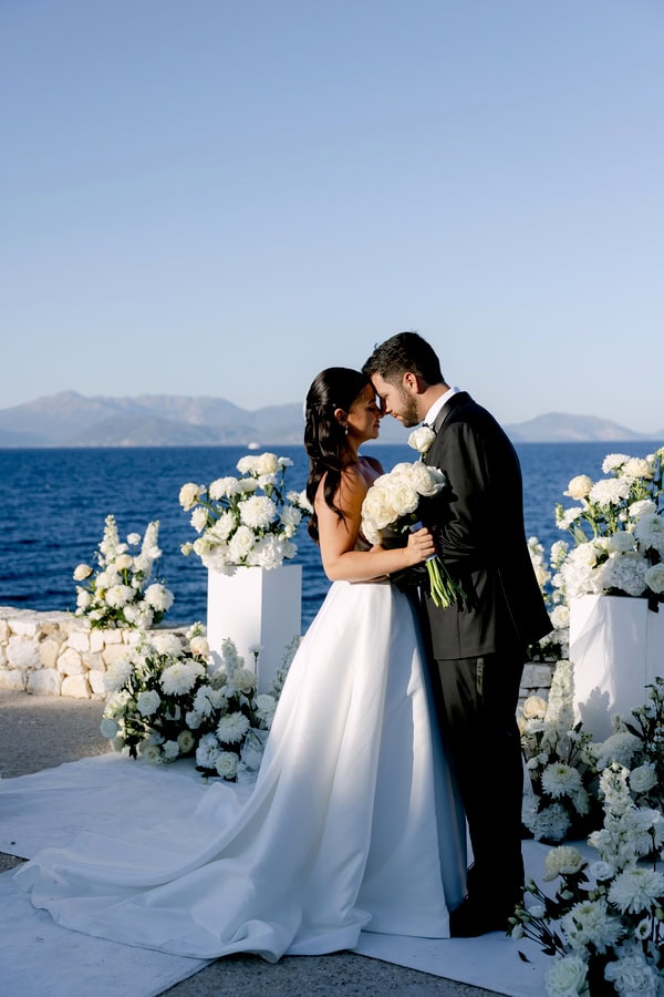 Summer Romantic Wedding In Kefalonia With White Florals