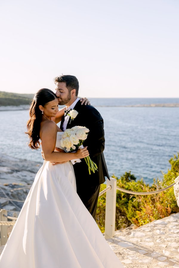 Summer Romantic Wedding In Kefalonia With White Florals
