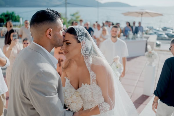 Summer Romantic Wedding With White And Dusty Pink Details