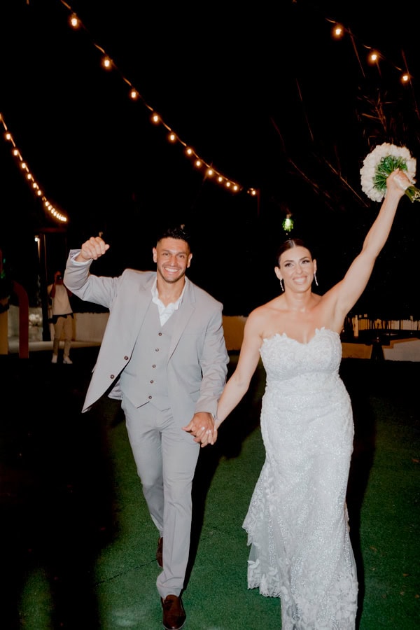 Summer Romantic Wedding With White And Dusty Pink Details